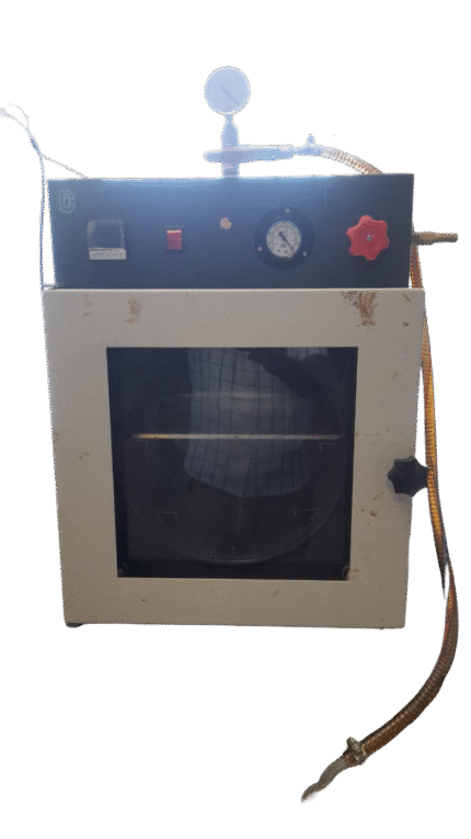 Vacuum Oven
